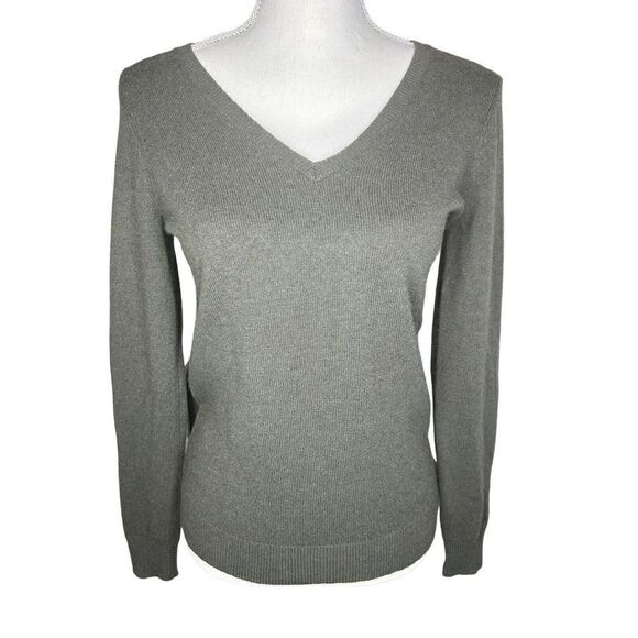 C by Bloomingdale's V-neck Army Green 100% Cashmere Sweater Size XS - Picture 1 of 5